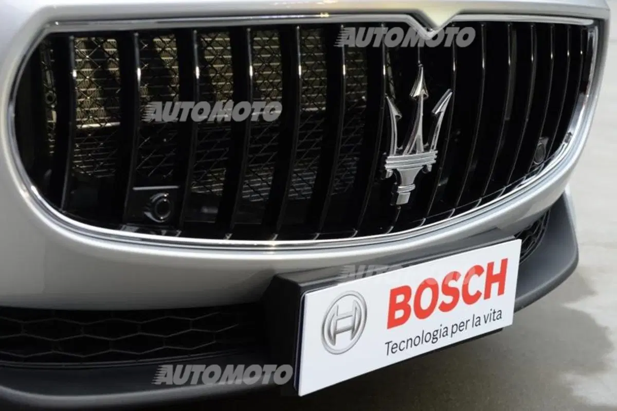 Bosch & Maserati: a Parigi in prima classe con consumi da diesel (2)
