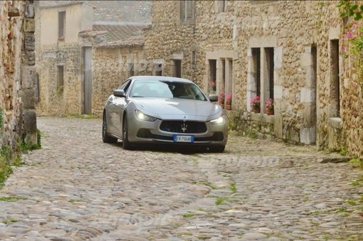 Bosch & Maserati: a Parigi in prima classe con consumi da diesel (9)