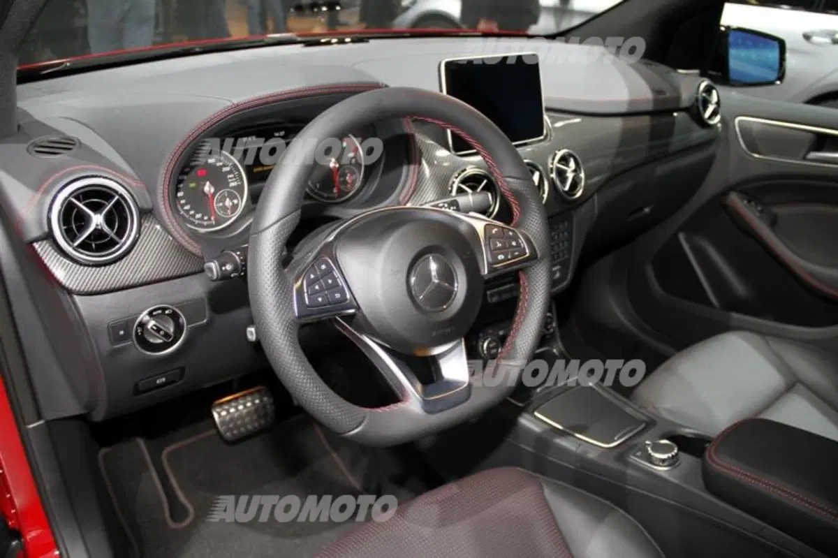 Salone di Parigi 2014: tutte le supercar (14)
