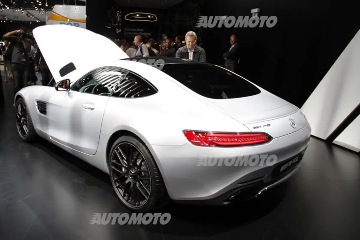 Salone di Parigi 2014: tutte le supercar (16)
