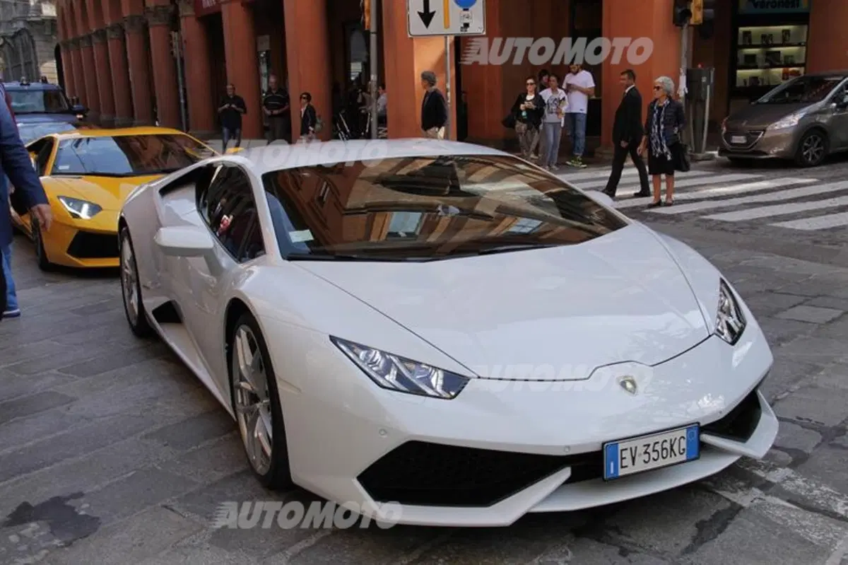 Lamborghini apre le porte agli atleti della Polizia di Stato (58)