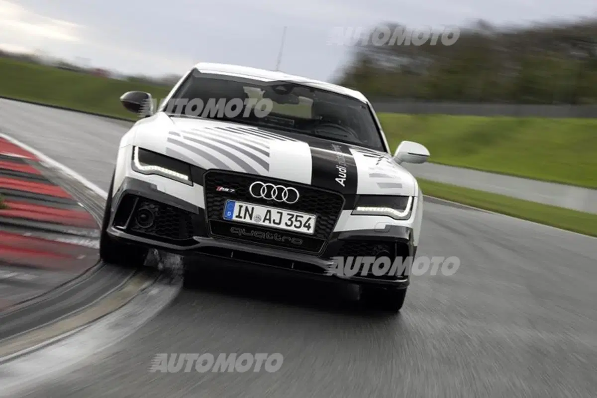 Audi RS7 senza pilota a Hockenheim. È questo il futuro delle corse?