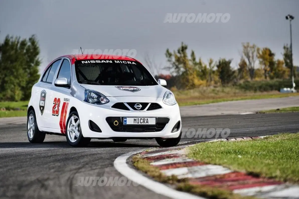 Nissan Micra Cup: l'auto da corsa più economica del mondo
