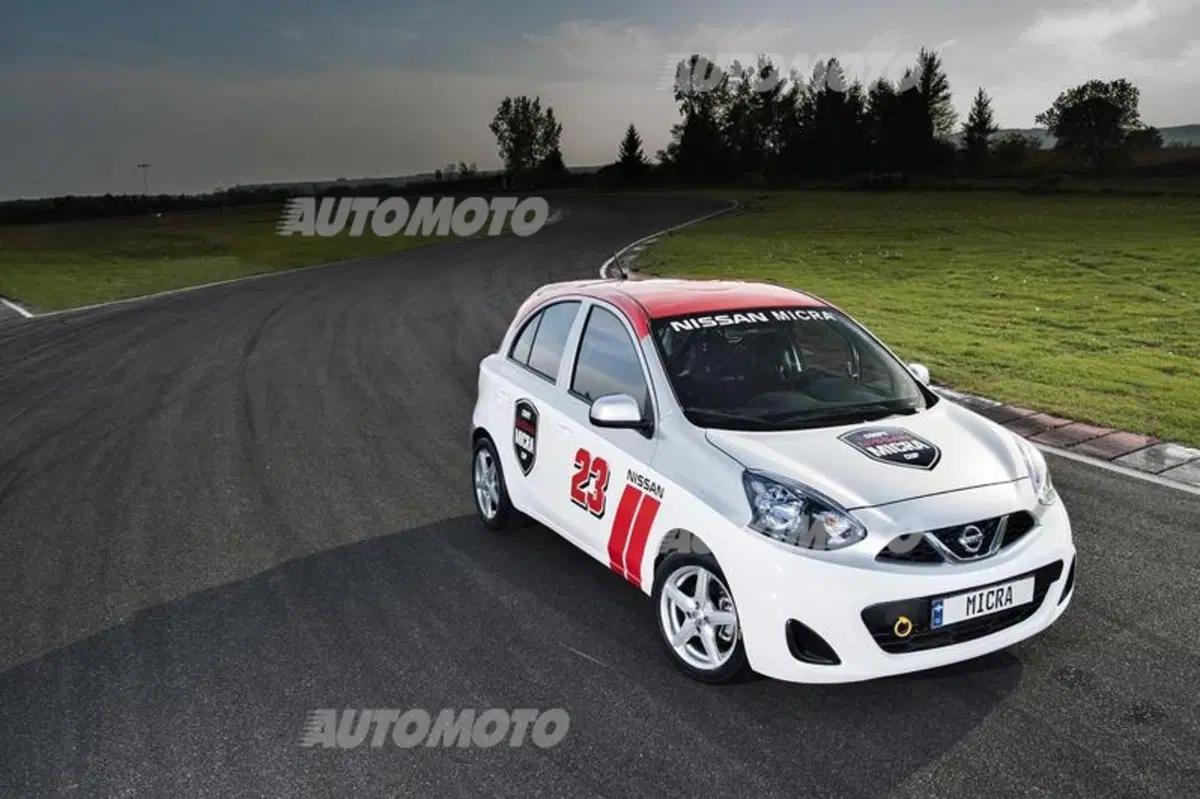 Nissan Micra Cup: l'auto da corsa più economica del mondo (6)