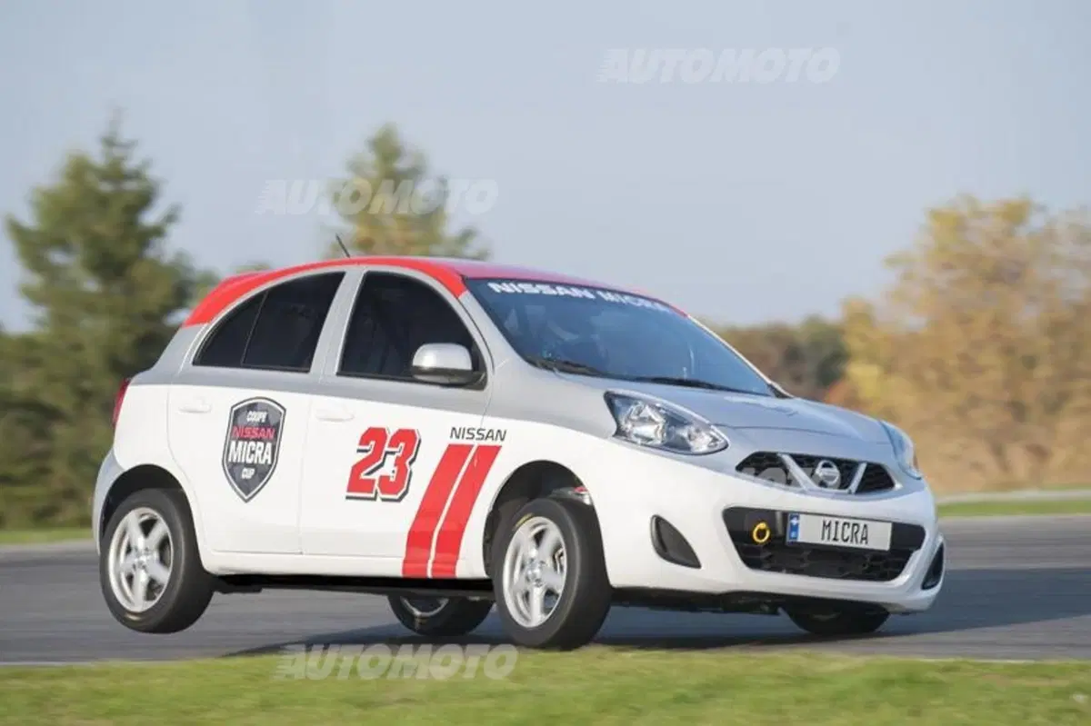 Nissan Micra Cup: l'auto da corsa più economica del mondo (7)