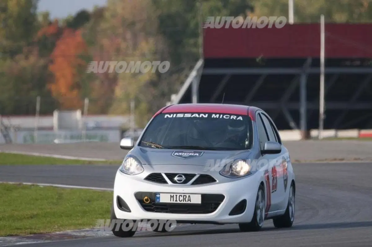 Nissan Micra Cup: l'auto da corsa più economica del mondo (10)