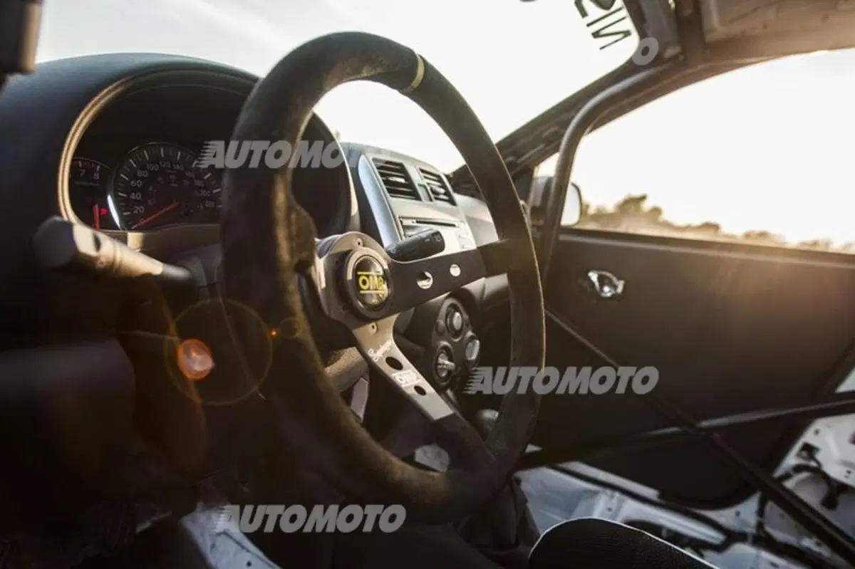 Nissan Micra Cup: l'auto da corsa più economica del mondo (22)