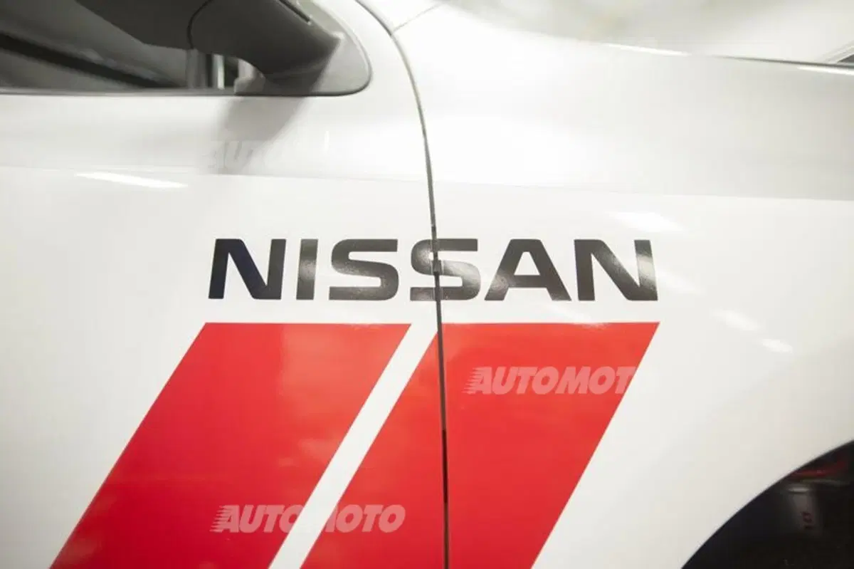 Nissan Micra Cup: l'auto da corsa più economica del mondo (27)