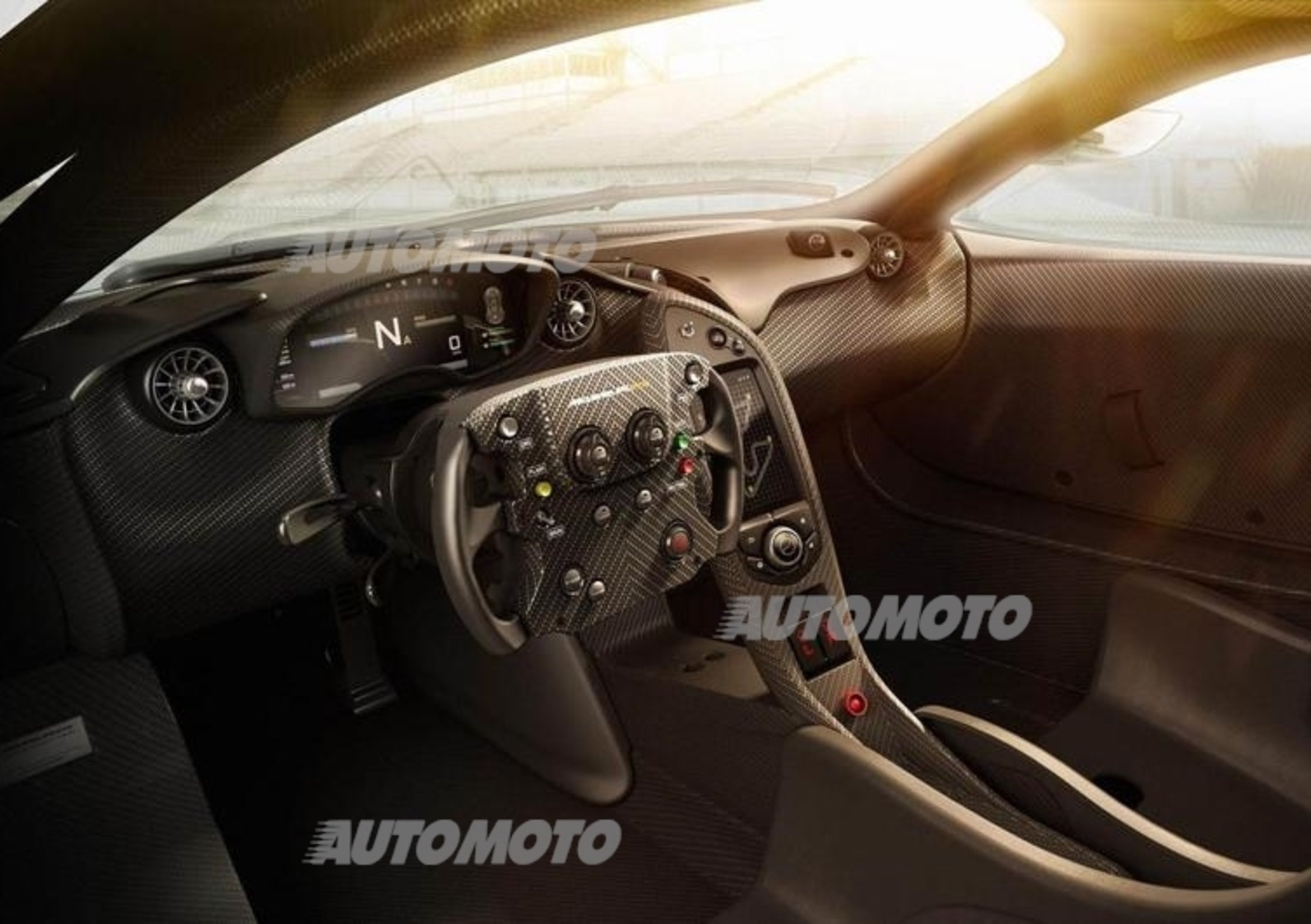 McLaren P1 GTR: le prime immagini degli interni