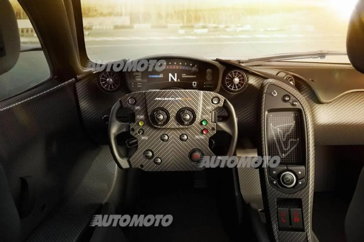 McLaren P1 GTR: le prime immagini degli interni (2)