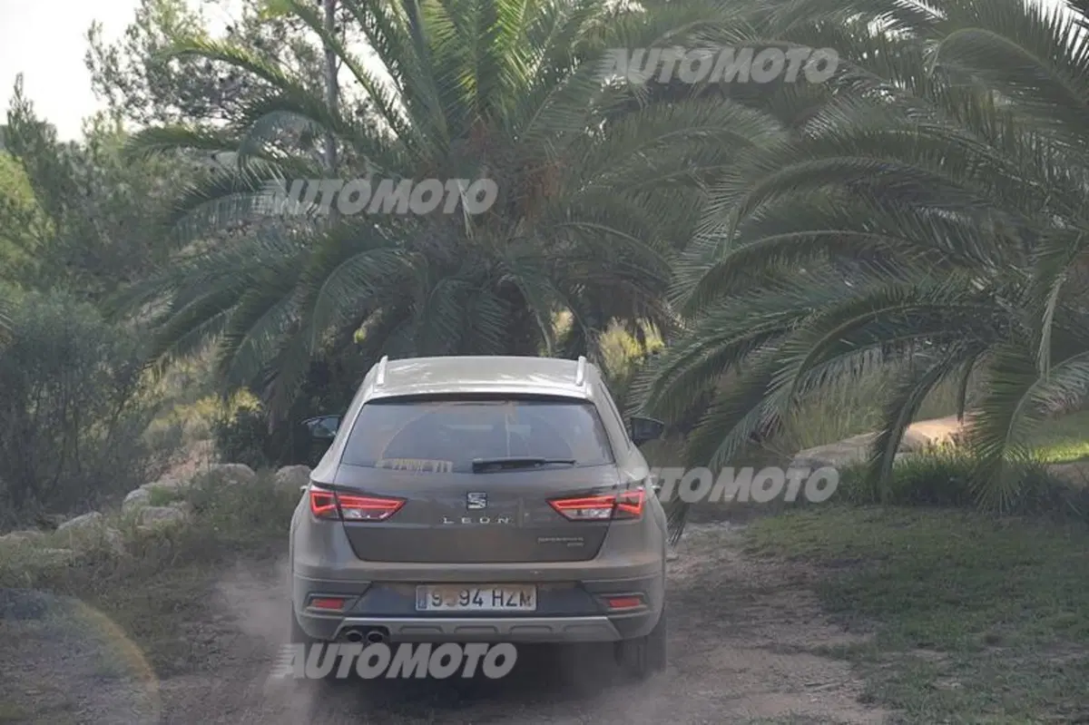 Seat Leon X-Perience: è il momento della video-prova su neve (16)