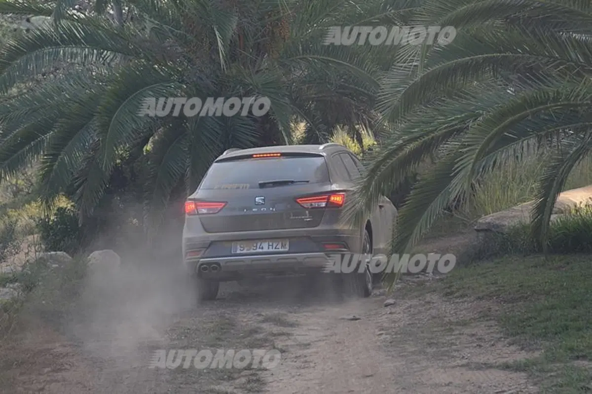 Seat Leon X-Perience: è il momento della video-prova su neve (18)