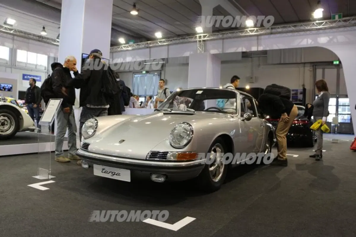 Auto e Moto d'Epoca 2014: tanta voglia di ricordare. Le immagini live (21)