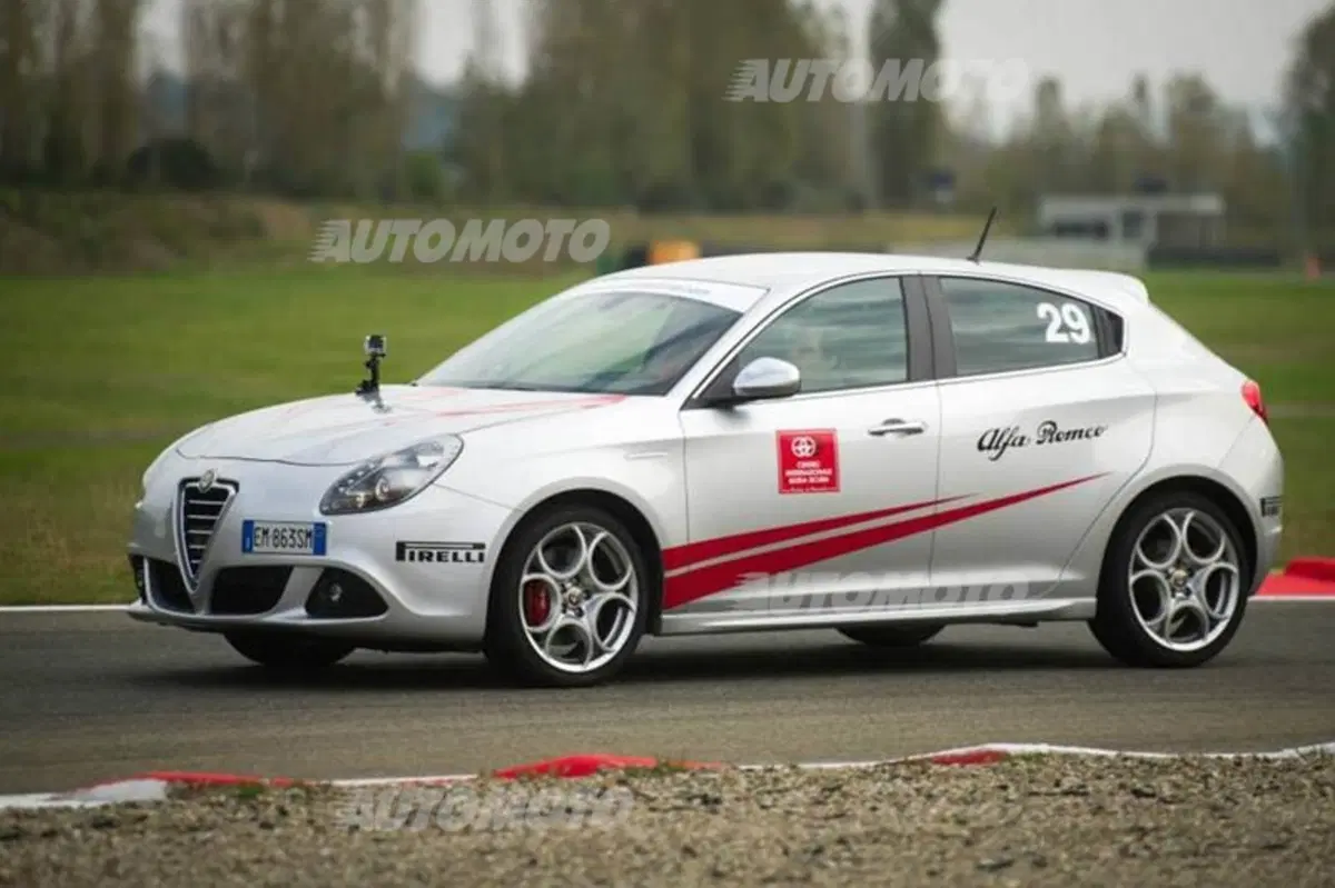 Corsi di guida Evoluta Alfa Romeo (2)