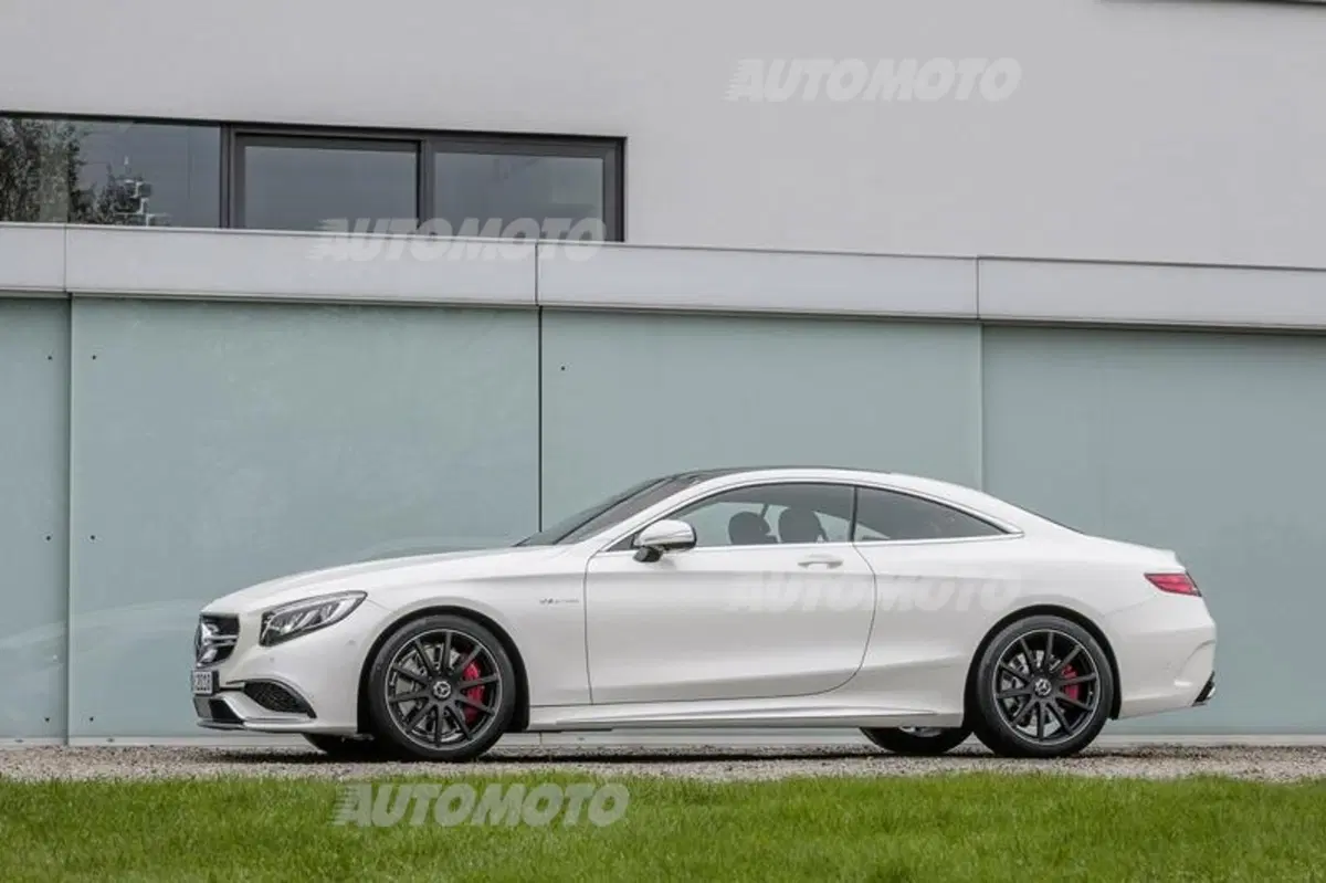 Mercedes-Benz S 63 AMG Coupé (5)