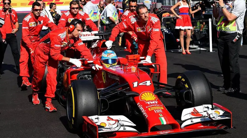 Ferrari: un'analisi dell'azienda tra chi entra e chi esce