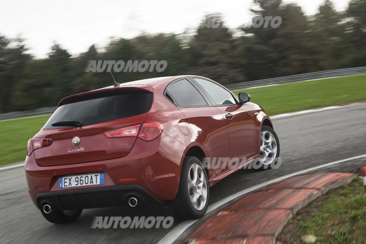 Alfa Romeo Giulietta Sprint (2)
