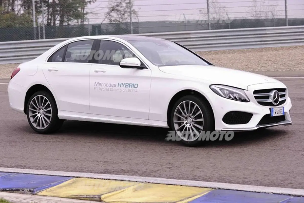 Mercedes C300 BlueTec Hybrid