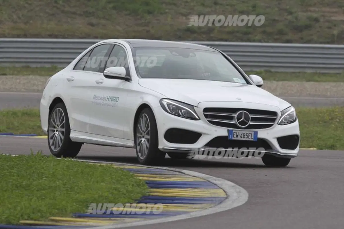 Mercedes C300 BlueTec Hybrid (3)