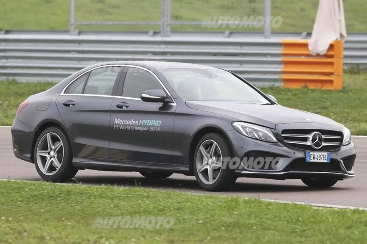Mercedes C300 BlueTec Hybrid (4)