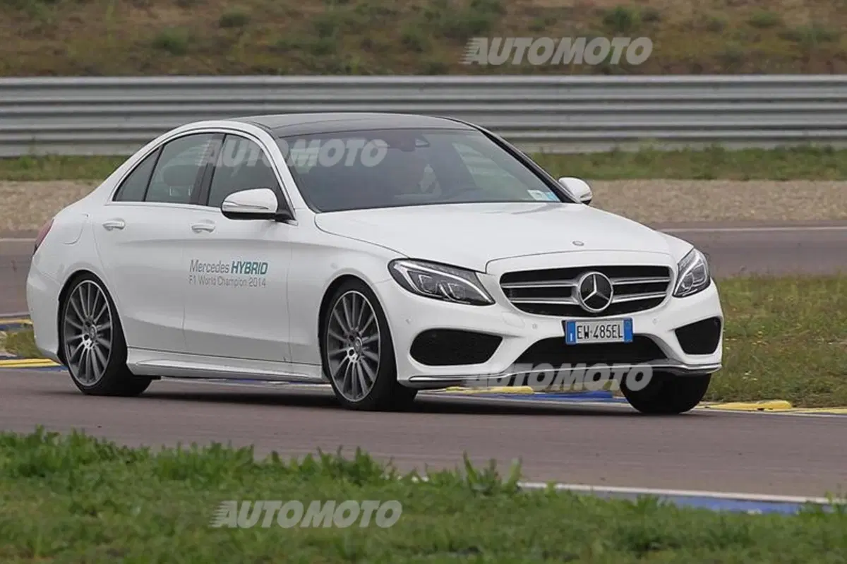 Mercedes C300 BlueTec Hybrid (5)
