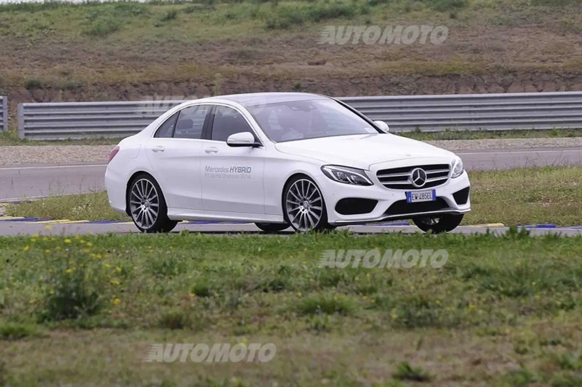 Mercedes C300 BlueTec Hybrid (6)