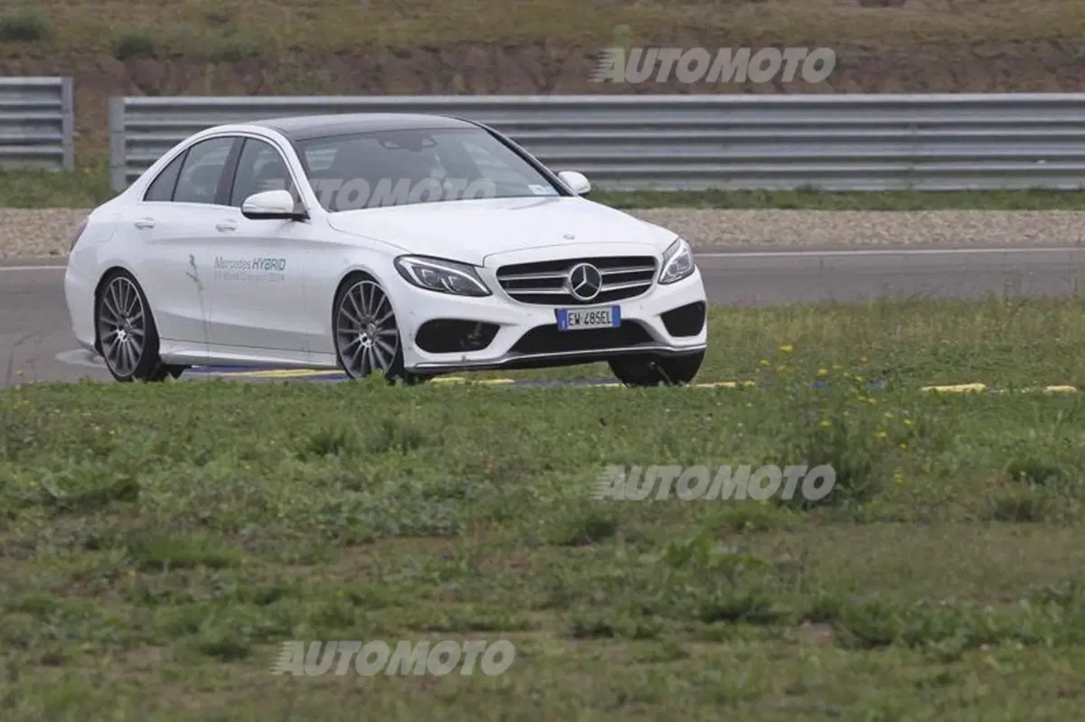 Mercedes C300 BlueTec Hybrid (7)
