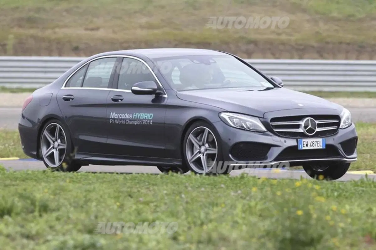 Mercedes C300 BlueTec Hybrid (8)