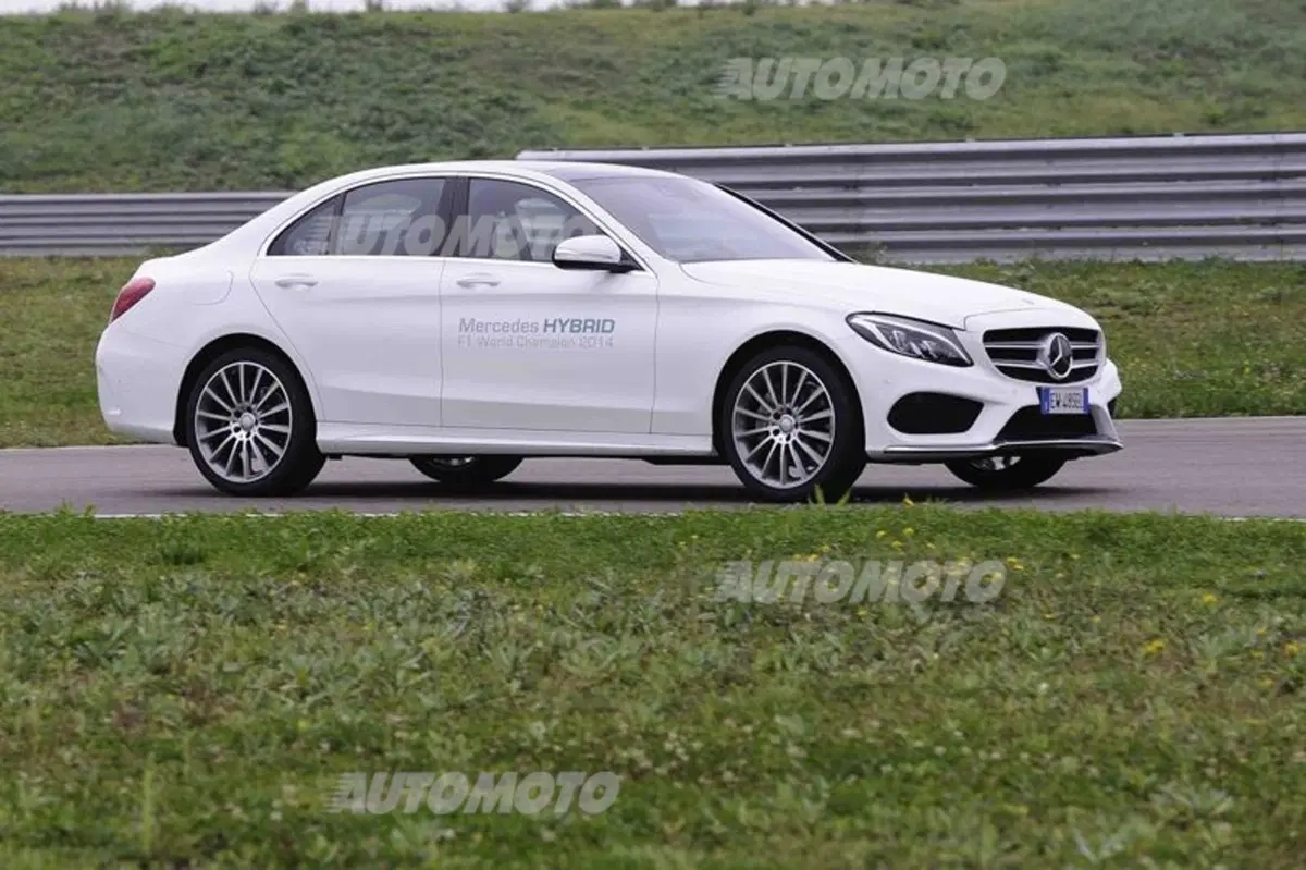 Mercedes C300 BlueTec Hybrid (9)