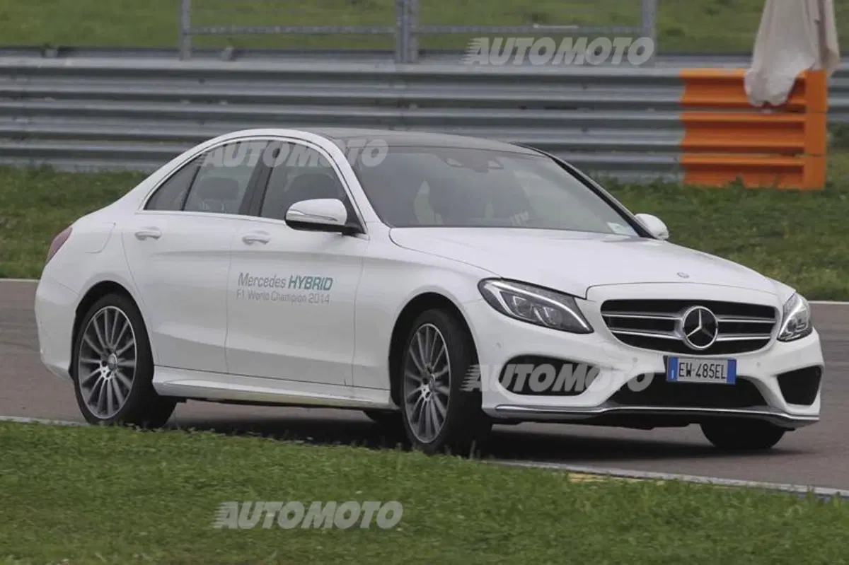 Mercedes C300 BlueTec Hybrid (10)
