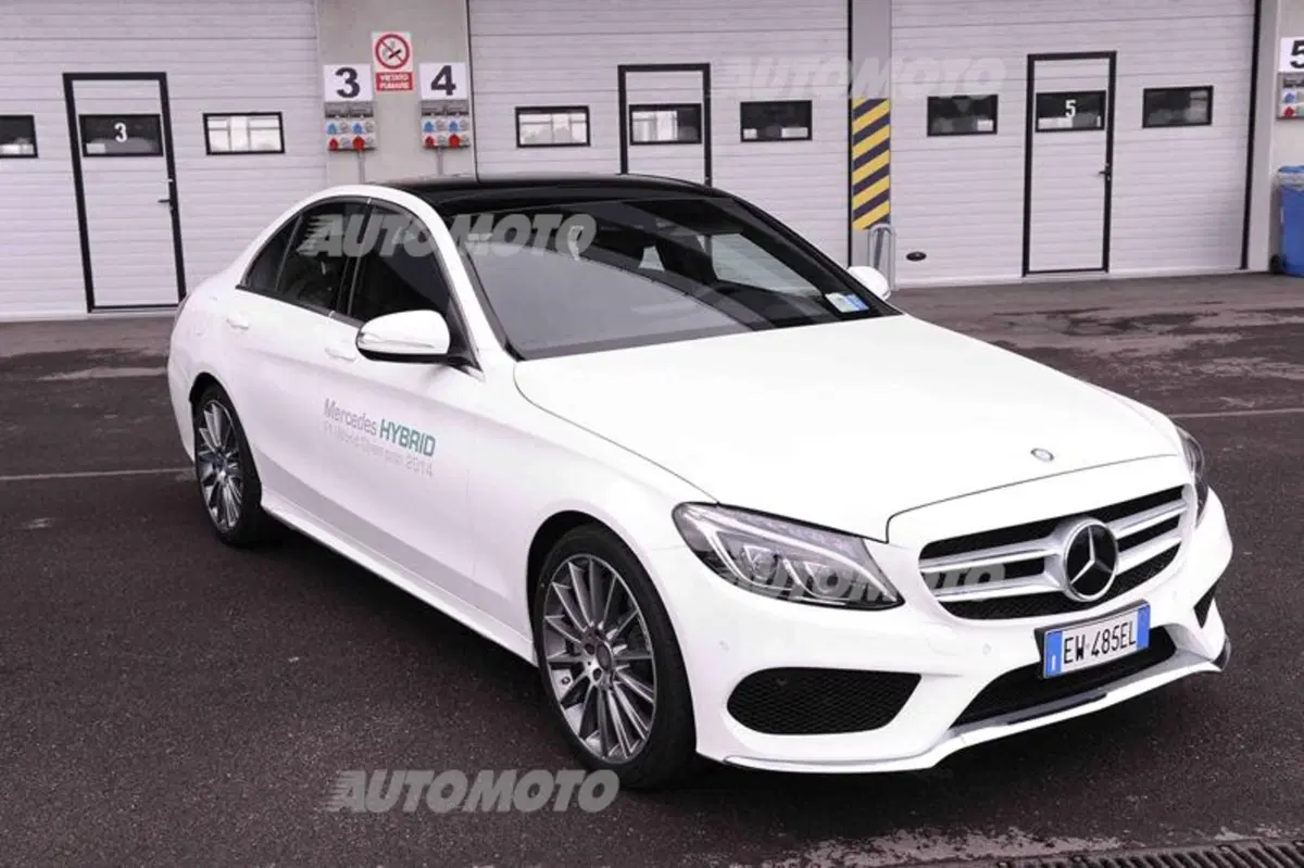 Mercedes C300 BlueTec Hybrid (16)