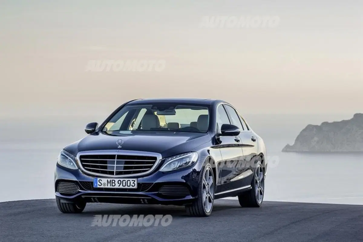 Mercedes C300 BlueTec Hybrid (24)
