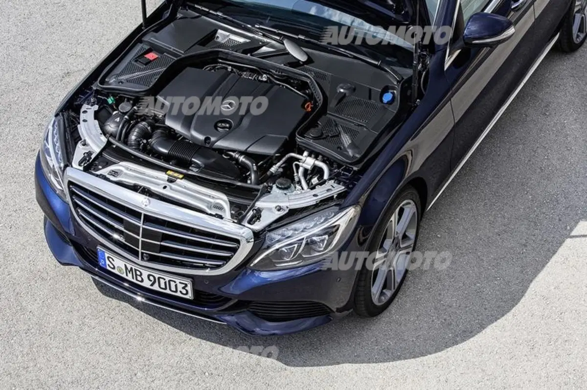 Mercedes C300 BlueTec Hybrid (30)
