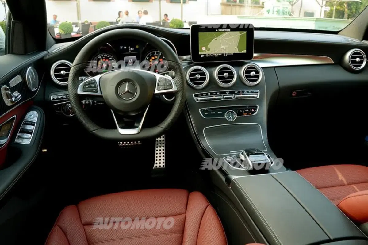 Mercedes C300 BlueTec Hybrid (39)