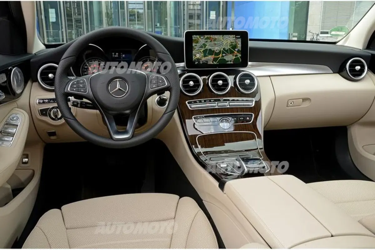 Mercedes C300 BlueTec Hybrid (43)