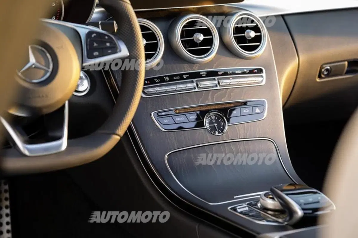 Mercedes C300 BlueTec Hybrid (47)