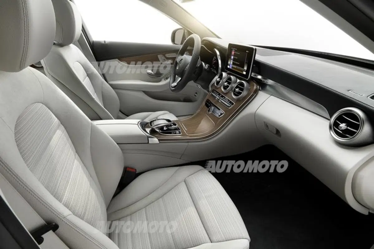 Mercedes C300 BlueTec Hybrid (50)