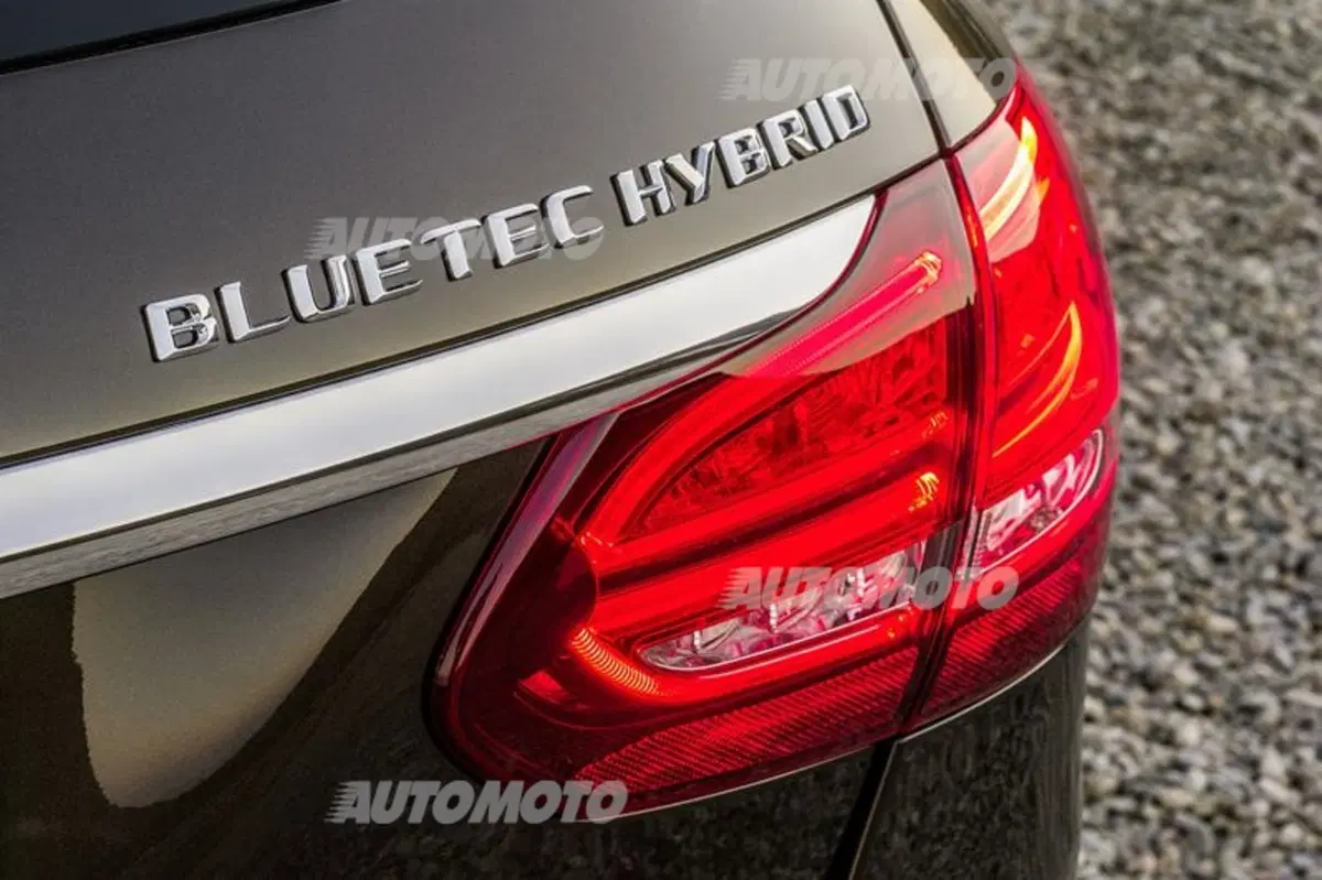 Mercedes C300 BlueTec Hybrid (58)