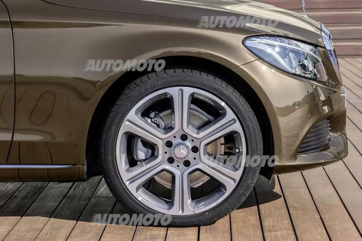 Mercedes C300 BlueTec Hybrid (60)
