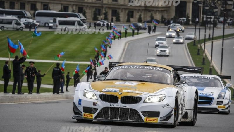 Alex Zanardi di nuovo in pista con la BMW Z4 sulle strade di Baku