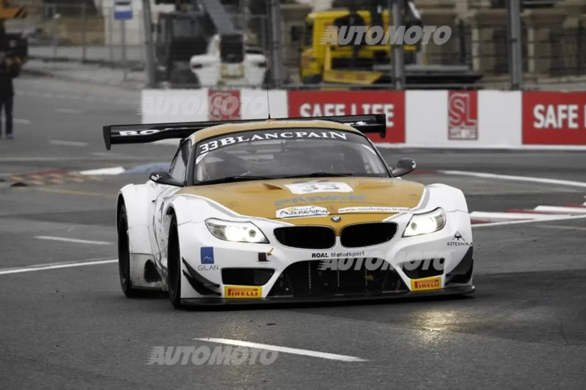 Alex Zanardi di nuovo in pista con la BMW Z4 sulle strade di Baku (3)