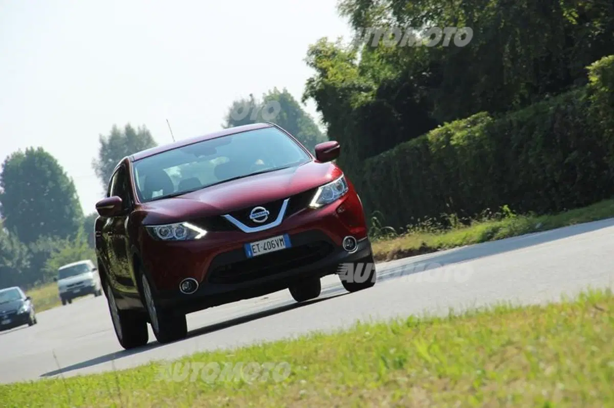 Nissan Qashqai 1.2 DIG-T (4)