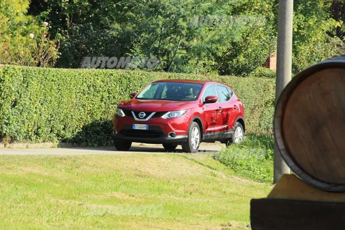 Nissan Qashqai 1.2 DIG-T (10)