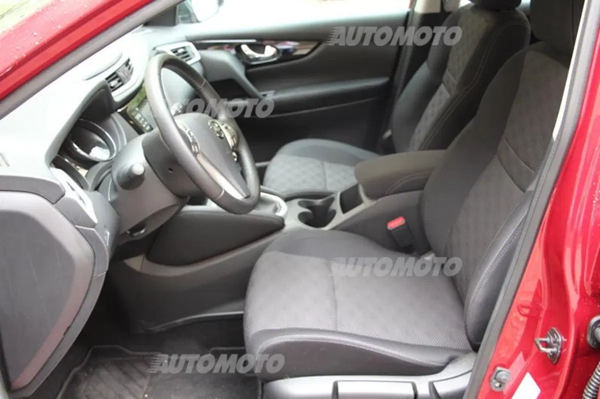 Nissan Qashqai 1.2 DIG-T (52)
