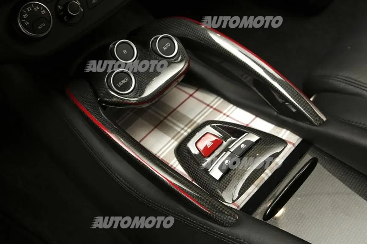 Tailor Made: Ecco di cosa è capace il programma di personalizzazione Ferrari (10)