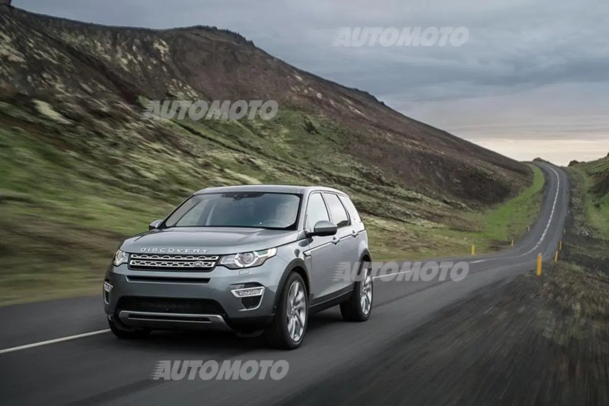 Nuova Land Rover Discovery Sport: la SUV all-Activity di tendenza