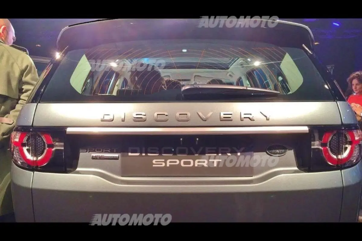Nuova Land Rover Discovery Sport: la SUV all-Activity di tendenza (9)