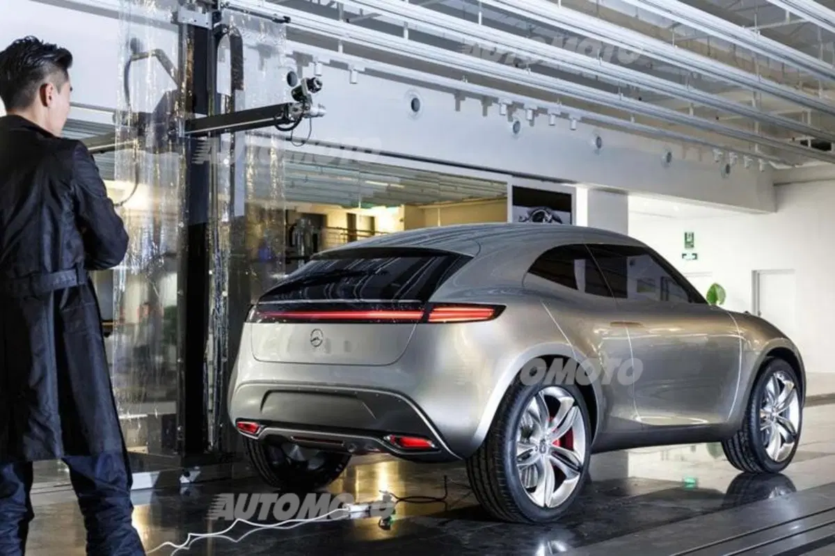 Mercedes-Benz G-Code concept: ibrido a idrogeno (13)