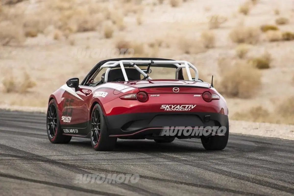 Nuova Mazda MX-5: la versione da corsa fa sul serio. Anche in Europa (12)