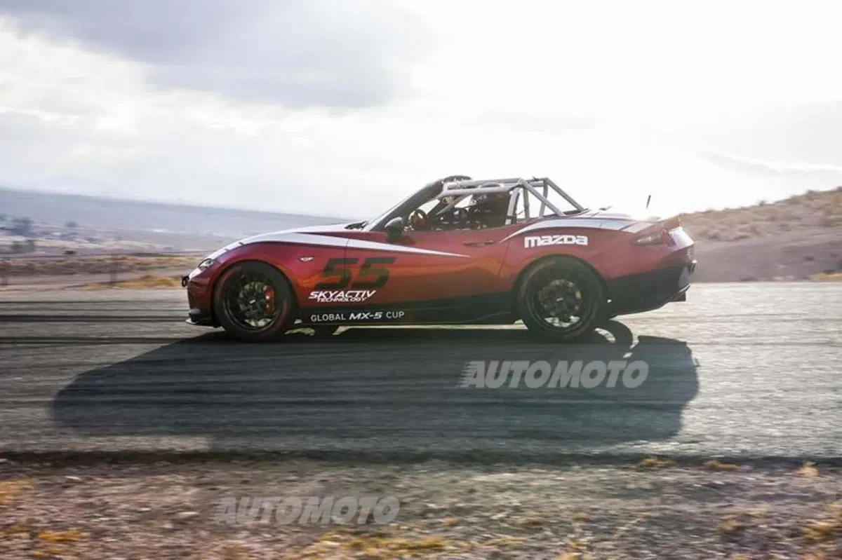 Nuova Mazda MX-5: la versione da corsa fa sul serio. Anche in Europa (13)